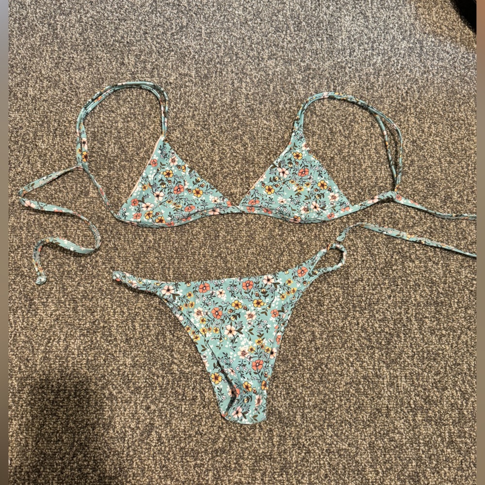 Kulani Kinis Bikini